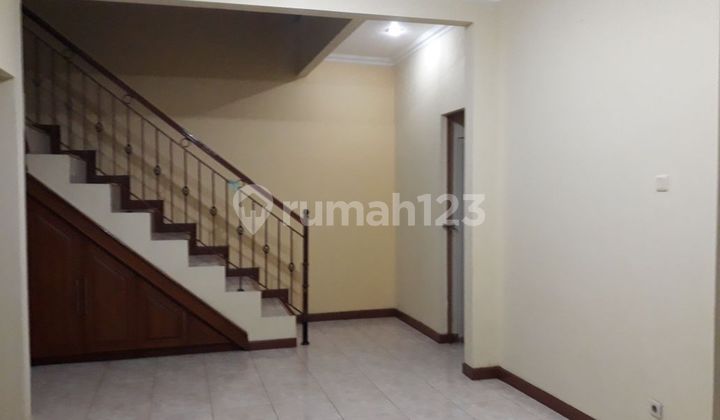 Disewakan Rumah di Bintaro Sektor 9 Bagus 2