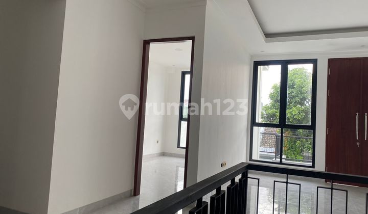 Nice Ready-to-Live House In Graha Bintaro -rm 2