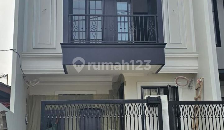 Brand New House Ready to Occupy in Griya Loka BSD