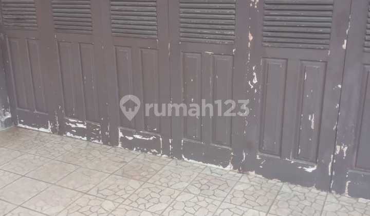 House in the Prosecutor's Complex, Joglo, West Jakarta 2