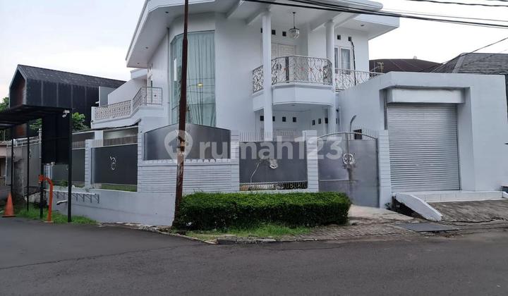 Luxury Good House Ready to Occupy in Bintaro Sector 9