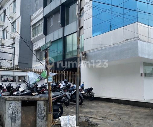 Ruko Gandeng Lokasi Strategis di Fatmawati Raya -Rm