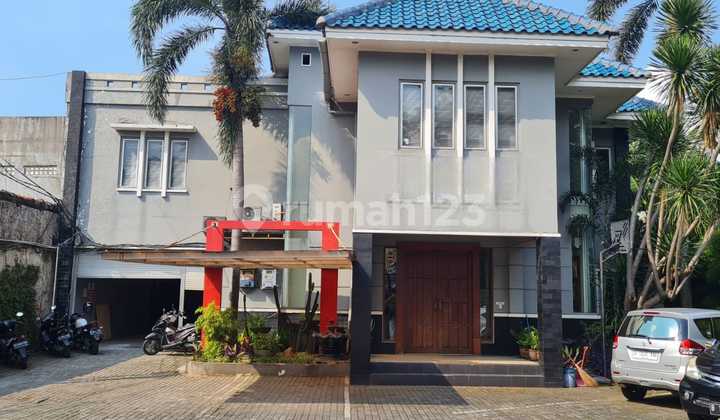 Office Building in Warung Buncit Strategic Location