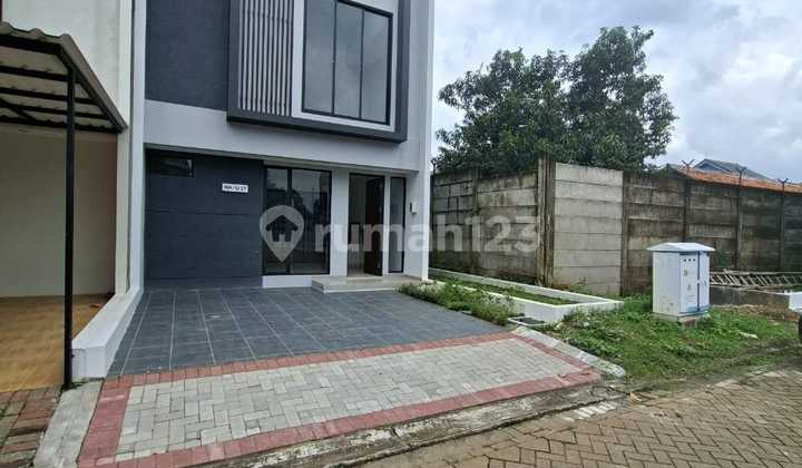 Nice House Ready to Occupied in Kebayoran Bintaro Jaya