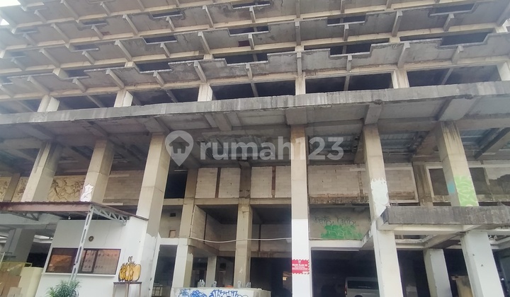 Building on Sale Cheap 2,784sqm Land Area, Kebon Sirih Menteng, Rare Good Location Menteng Central Jakarta 2