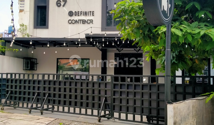Kantor 2lt harga miring pinggir jalan utama Senayan Jakarta Selatan  1