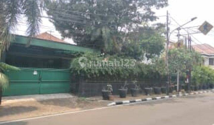 Rumah tua harga miring kawasan elit lt 766mtr jaln Tegal Menteng Jakarta pusat  2