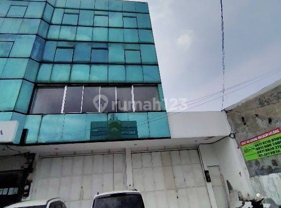 Ruko hidup di kawsan bisnis 4lt siap usaha Rawasari Jakarta pusat  2