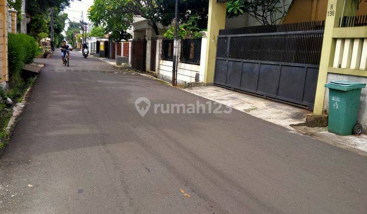 Rumah asri harga miring jarang ada gudang peluru lt 285mtr Jakarta Selatan  4