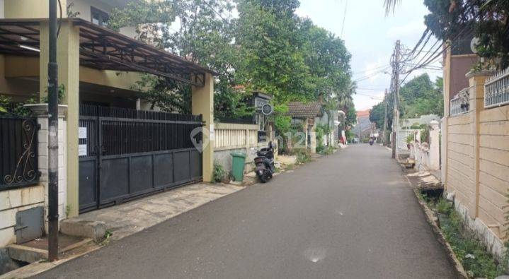 Rumah termurah asri SHM gudang peluru Jakarta Selatan  4