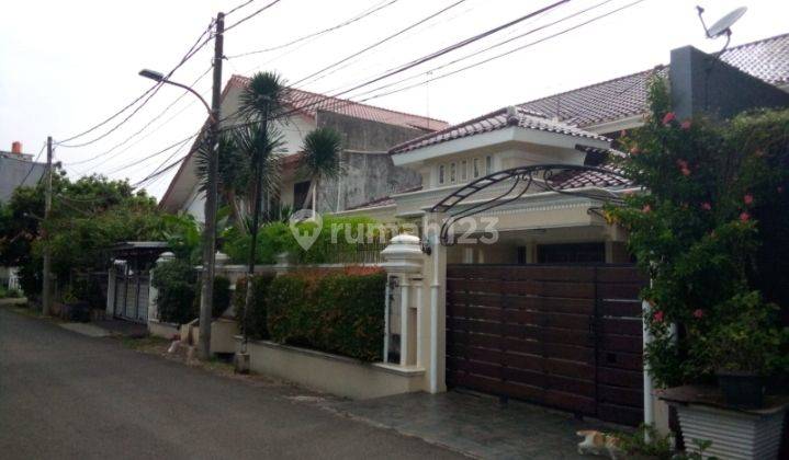 Rumah cantik harga menarik lt 400mtr gudang peluru timur Jakarta Selatan  2