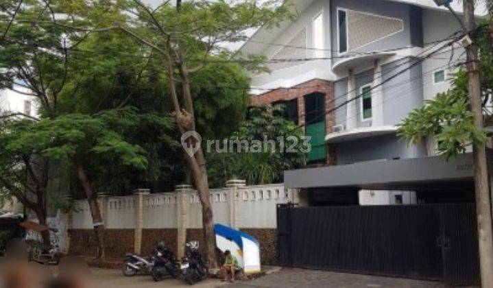 Rumah 3lt bagus strategis lt 339mtr Kedoya Utara SHM Jakarta barat  2