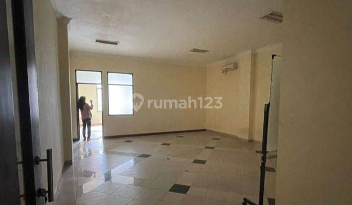 Ruko kawasan bisnis harga miring lt 223mtr ruko gallery simprug strategis jarang ada Jakarta Selatan  2