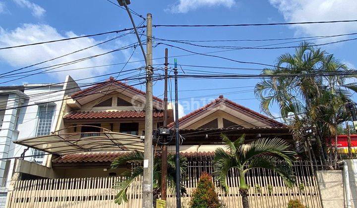 Rumah asri harga miring jarang ada gudang peluru lt 250mtr Jakarta Selatan  1