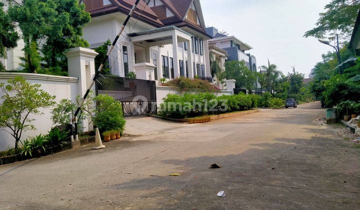 Rumah Hoek harga miring dkat Danau cicin swimming pool Jakarta Utara  2