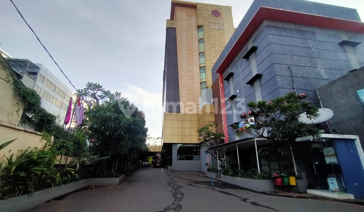 Hotel Megah 146 Rooms Cheap Swimming Pool Tanjung Duren West Jakarta 2