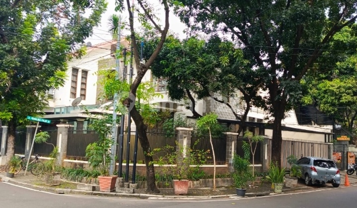 Affordable Corner House on Panglima Polim – Rare Find in South Jakarta