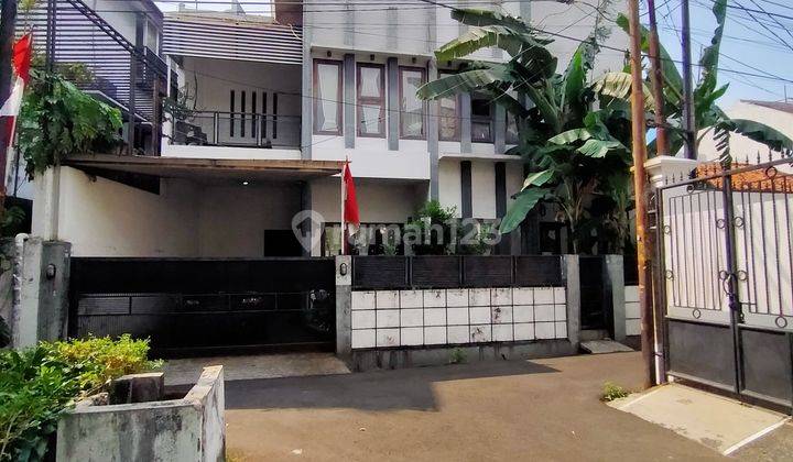 Rumah Dkt Taman Harga Murah SHM Jln Anggrek Nelimurni Jakarta Barat  2