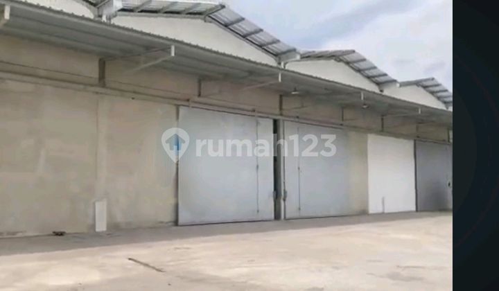 Warehouse on Kutabumi Main Road, Tangerang