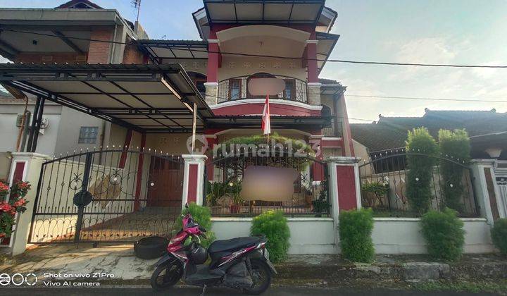  Dijual Rumah Bagus Minimalis 2 Lantai Tengah Kota 1