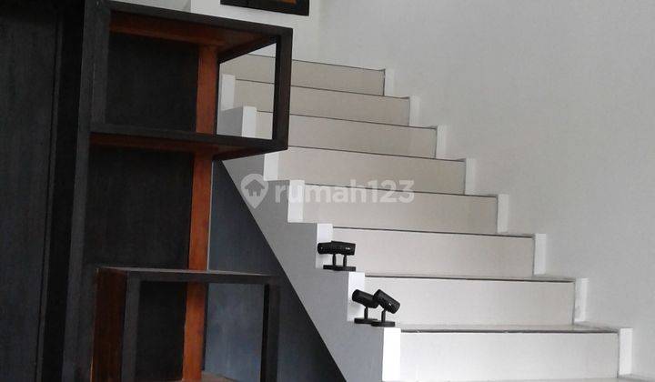 Disewakan Rumah Mewah 3 Lantai Tengah Kota Purwokerto 2