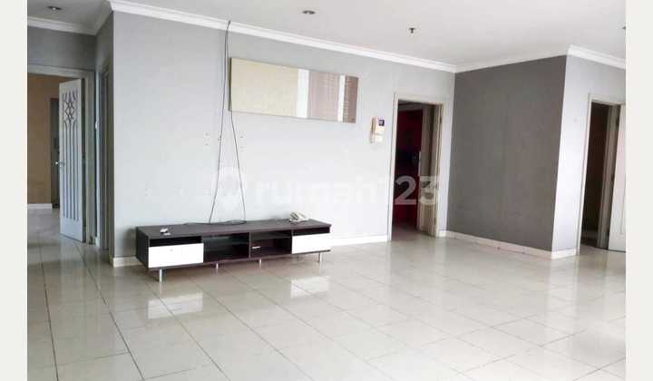 Apartemen Pantai Mutiara Tower Aru 4 BR Full Furnish 2