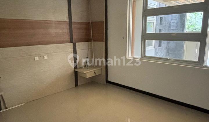 Disewakan Rumah Bagus di Gelong Selatan Tomang Raya