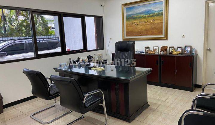 Bangunan Kantor Bagus Furnished di Gajah Mada, Jakarta Pusat 2