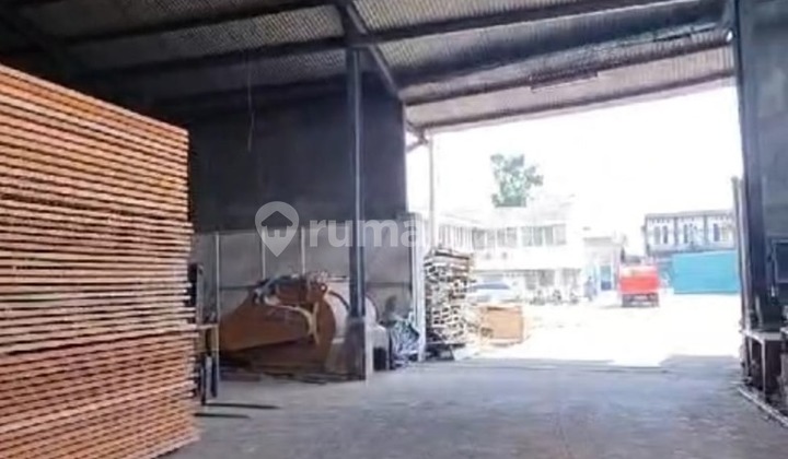 Pabrik Berikut Usaha di Tipar Cakung Lokasi sangat strategis Akses truk/container 40ft Pabrik Berikut Usaha di Tipar Cakung Lokasi sangat strategis Akses truk/container 40ft