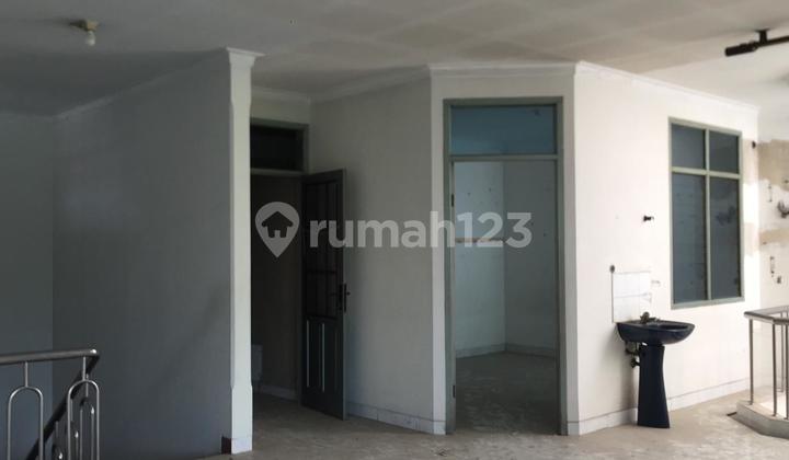 Dijual Rumah di Taman Kencana. Luas 15X20m