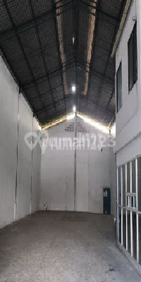 Warehouse for Rent in Kapuk Kamal, Ready to Use Warehouse for Rent in Kapuk Kamal, Ready to Use