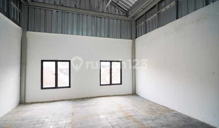 Gudang Siap Pakai di Kopi Tiang Bendera Roa Malaka, Jakarta Utara Gudang Siap Pakai di Kopi Tiang Bendera Roa Malaka, Jakarta Utara