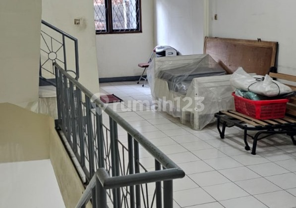For Sale 5-Story Shop House in Bandengan 2