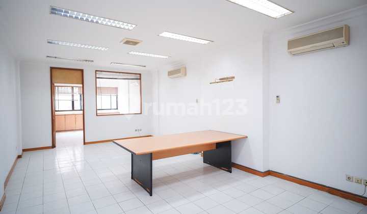 Ruko Bagus di Pangeran Jayakarta, SHM, 4 Lantai