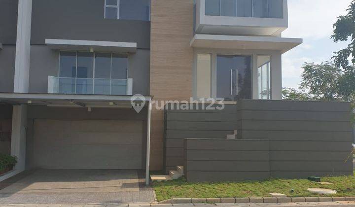 Rumah 2 Lantai Bagus Semi Furnished di Golf Island, Jakarta Utara 2