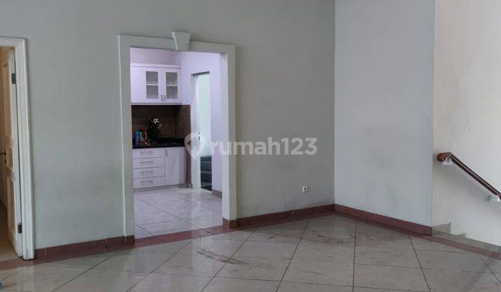 Rumah 2 Lantai Bagus Semi Furnished di Cendana Golf, Pik 1 2