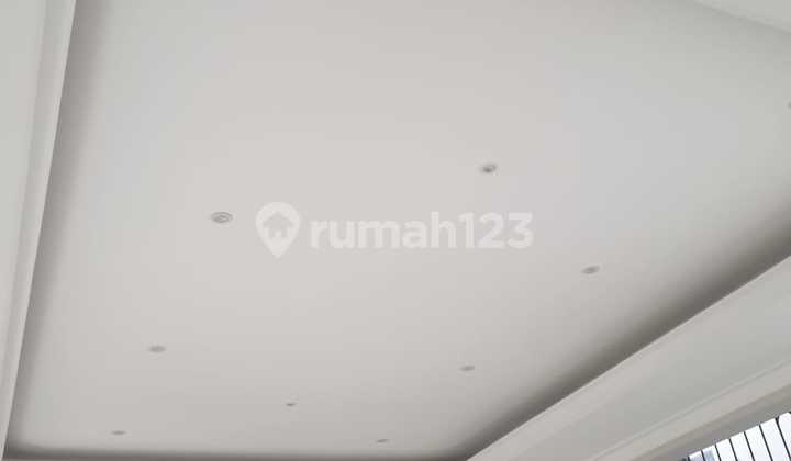 Rumah Baru di Muara Karang Blok 8. Lantai 2.5 . Uk.10 x 20 2