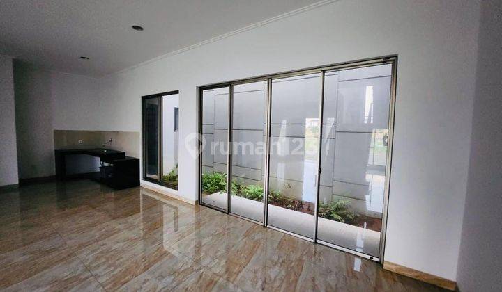 Rumah 2 Lantai Bagus Semi Furnished di Golf Island, Jakarta Utara 1