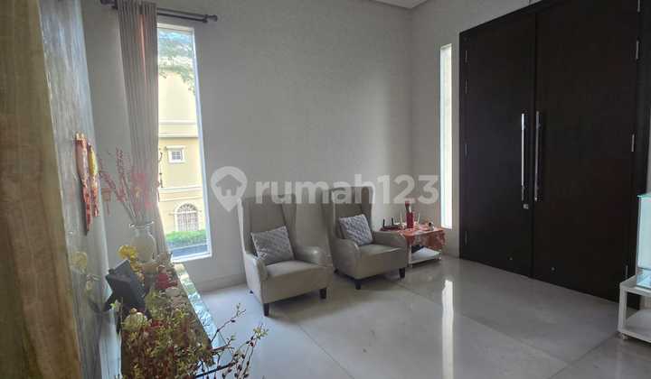 Rumah Bagus Semi Furnished SHM Pantai Indah Kapuk, Jakarta Utara 2