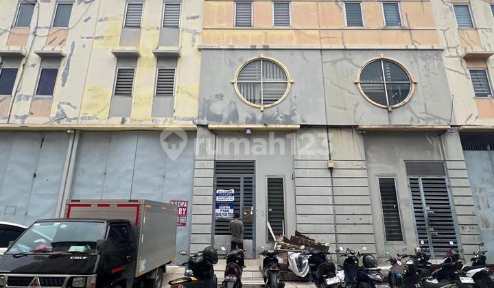 Dijual Gudang Elang Laut 9X20, Siap Huni, Sertifikat HGB