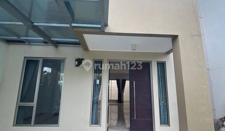 Rumah 2 Lantai Bagus Rumah Melody Golf Island Pik, Ukuran 8x20m 1