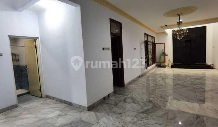 Rumah Bagus Furnished SHM Meruya, Jakarta Barat