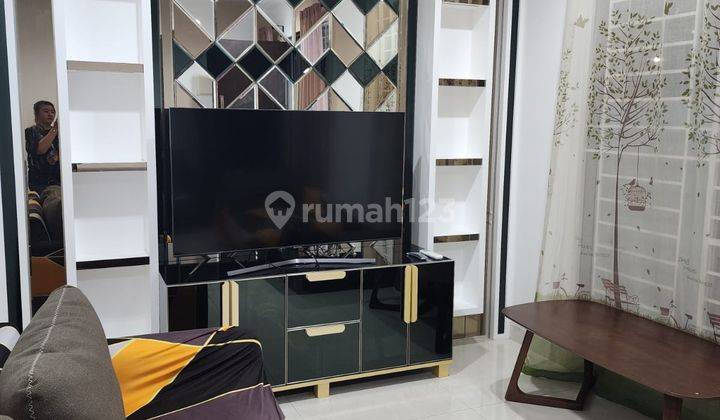 Rumah 2 Lantai Bagus Furnished di Rumah Golf Island, 6x15m 1