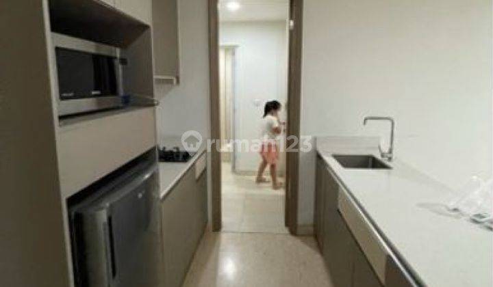 Apartement Gold Coast 2 BR Semi Furnished Bagus 2