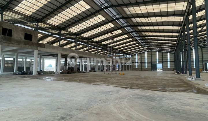 Warehouse for Rent 19, Paku Haji Land Area: 10,889.5 M