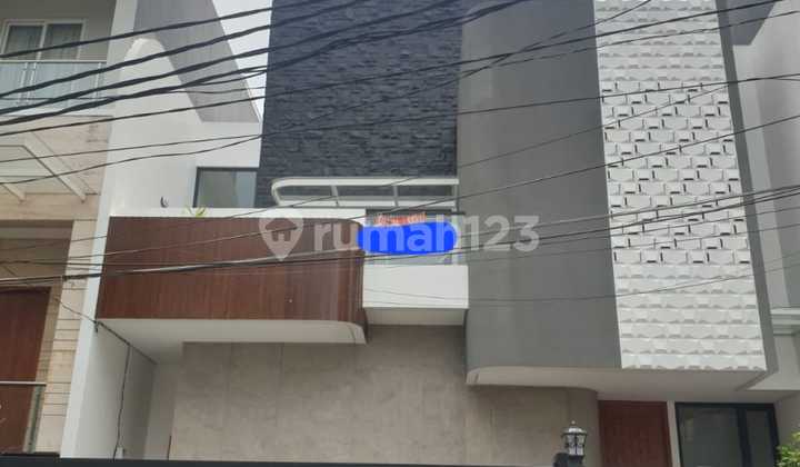 New House in Muara Karang Block 8. 2.5 Floors. Size 10 x 20