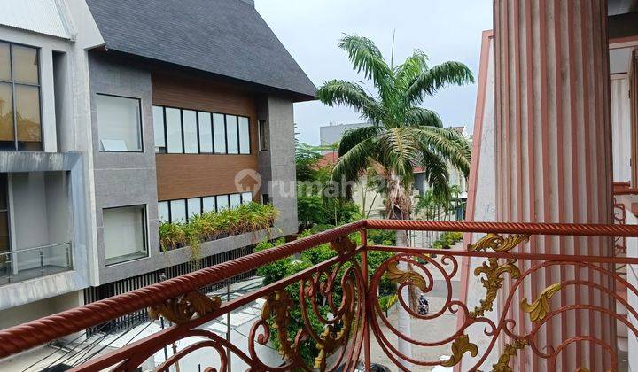 Rumah di Di Pluit, Jakarta Utara Posisi Hoek, Shm, Ukuran 18x26m 2