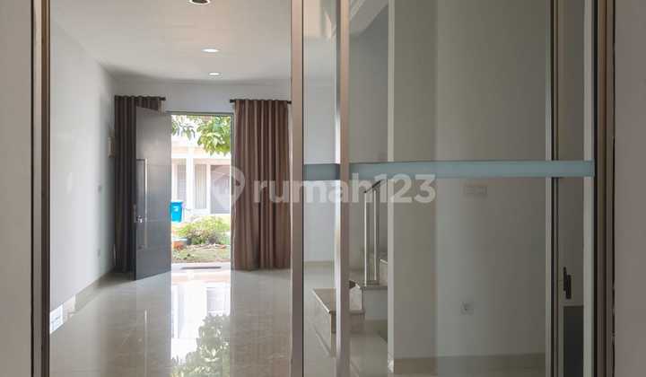 Rumah Kontrakan Bagus Semi Furnished HGB Golf Island, Jakarta Utara Rumah Kontrakan Bagus Semi Furnished HGB Golf Island, Jakarta Utara