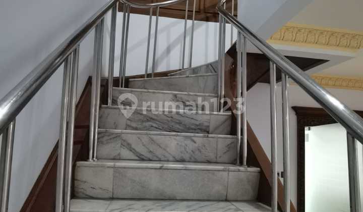 Nice Furnished House with SHM Meruya, West Jakarta 2