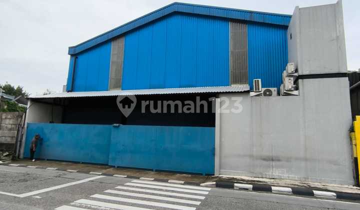 Dijual Showroom & Workshop Building 3 Lantai Bagus Dijual Showroom & Workshop Building 3 Lantai Bagus
